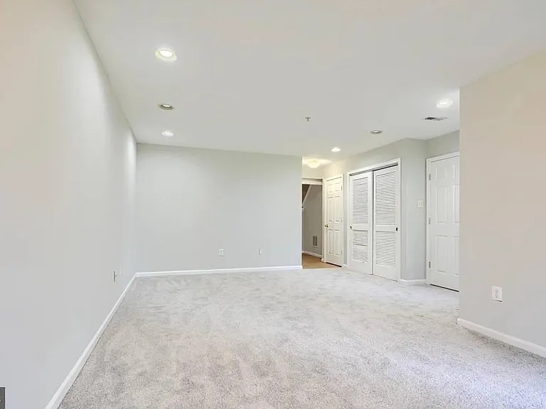 9863 Decatur Rd — Photo 3
