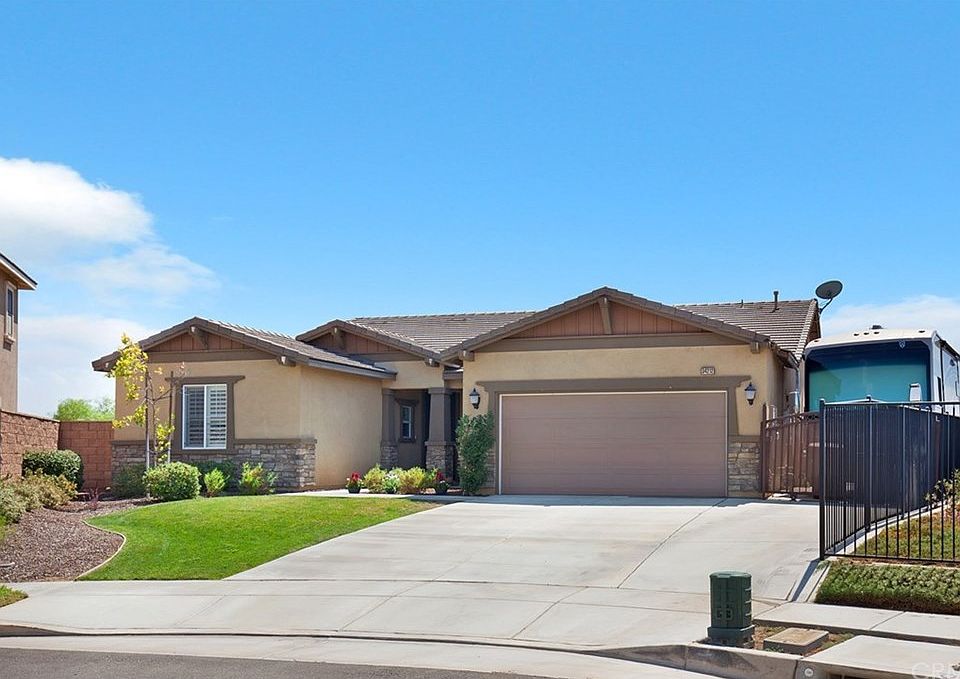 1st image of 34212 Gloriosa Pl