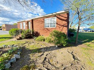 146 E McLelland Ave, Mooresville, NC 28115