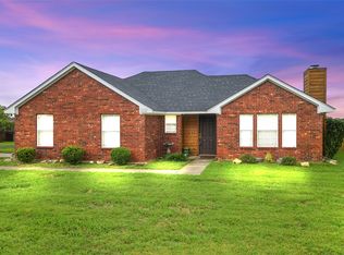 1103 Oak Creek Rd, Red Oak, TX 75154