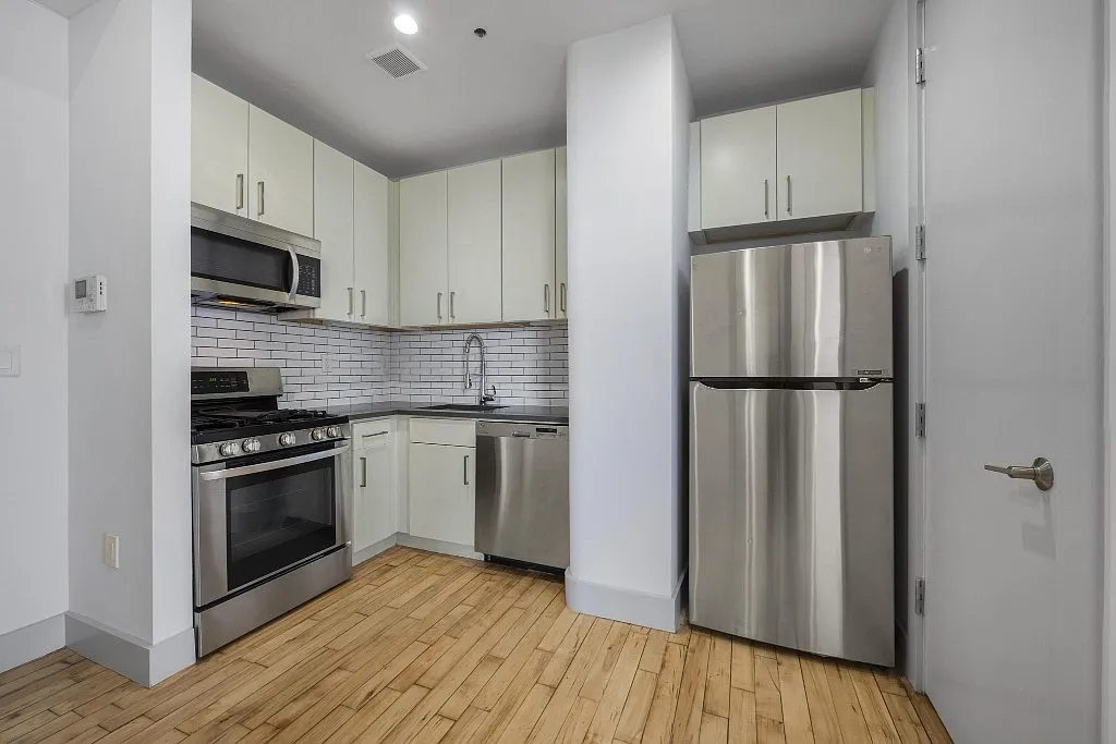 1381 Myrtle Avenue — Photo 4
