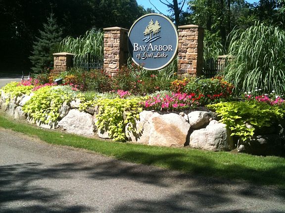 2nd image of 8130 Bay Arbor Dr