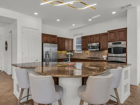 61405 Living Stone Dr, La Quinta, CA 92253