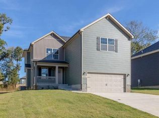 1075 Spicer Dr, Clarksville, TN 37042