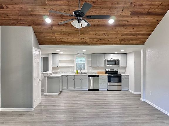 2nd image of 5280 Atwell Ln #E