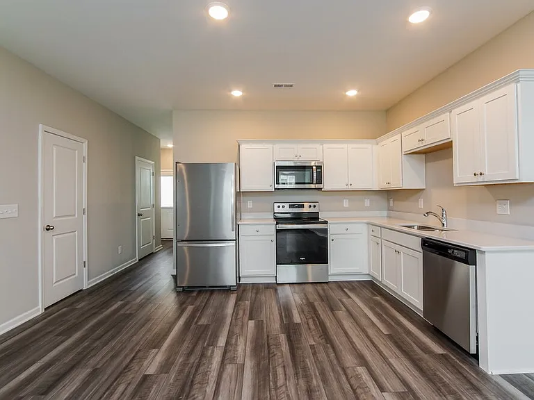 544 Landing View Dr — Photo 7