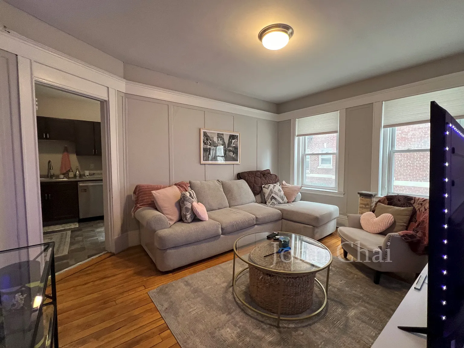 3 bed, 900 sqft, $3,300 — Photo 3