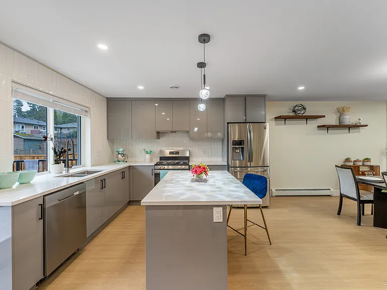 8926 Shepherd Way #UPPER HOUSE — Photo 13