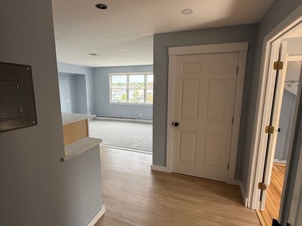 27 River Rd #7