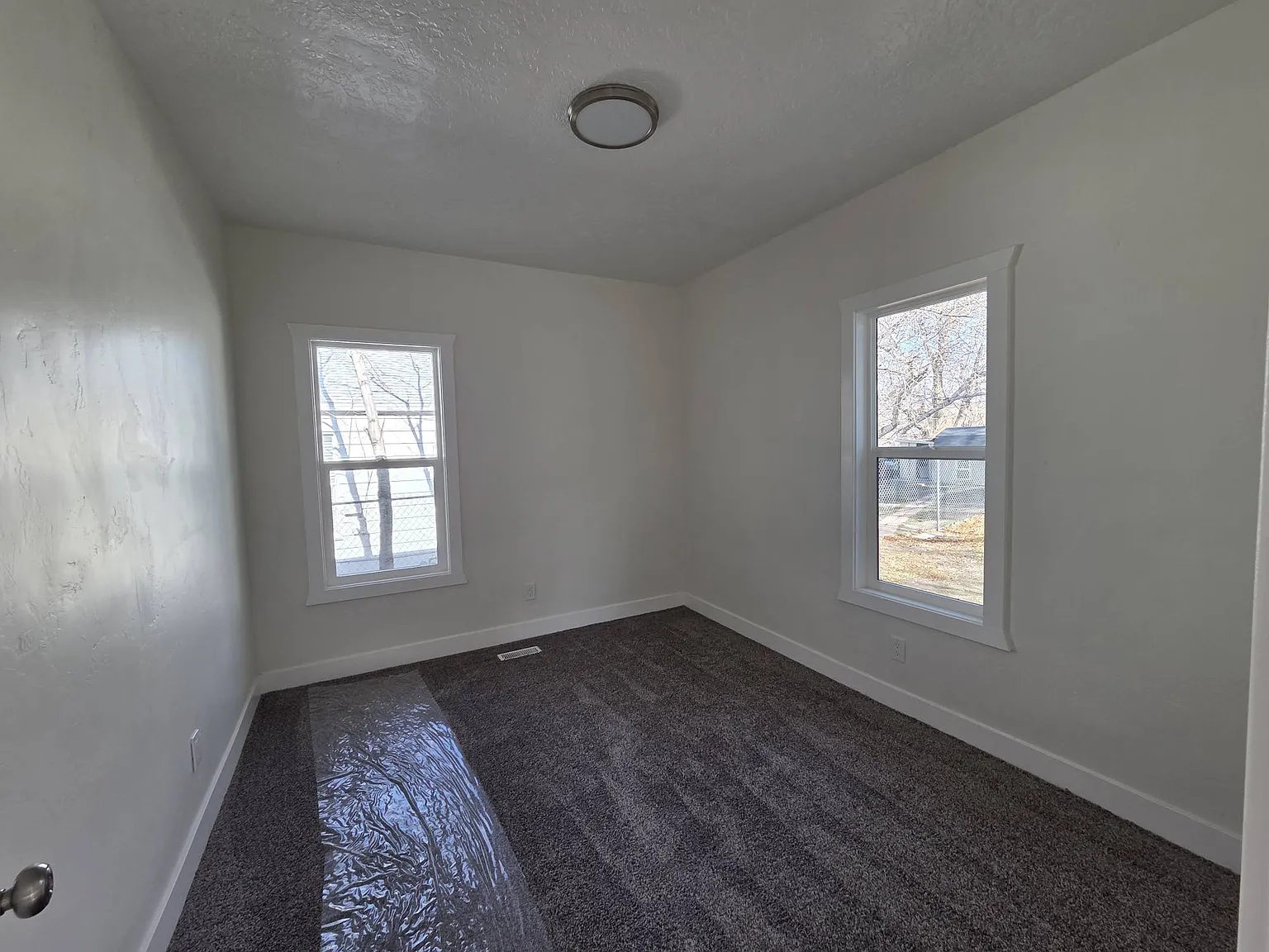 152 N 200 West St — Photo 4