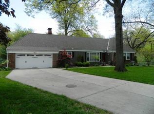 8353 Overbrook Rd, Leawood, KS 66206