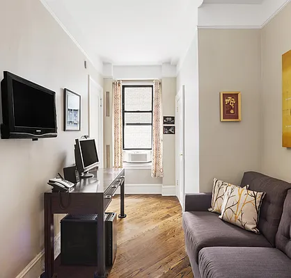 Sold by Compass | media 10