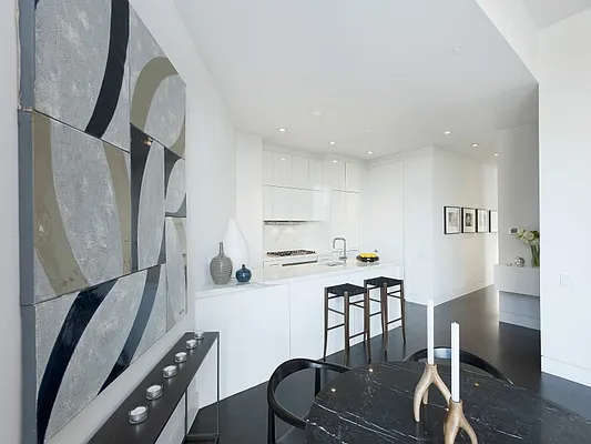 Rented by Sotheby's International Realty | media 32