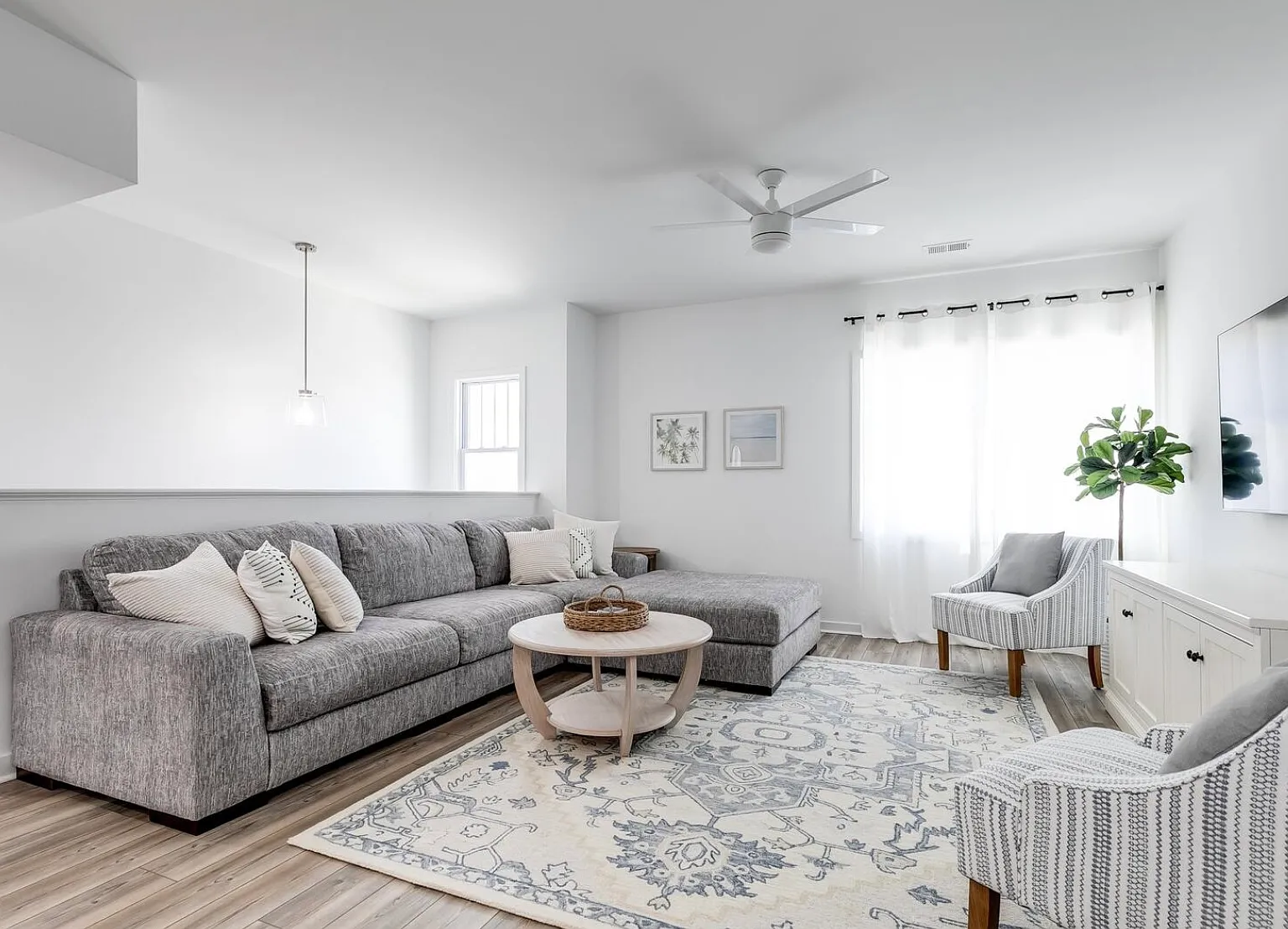 309 Douglas Ave — Photo 1