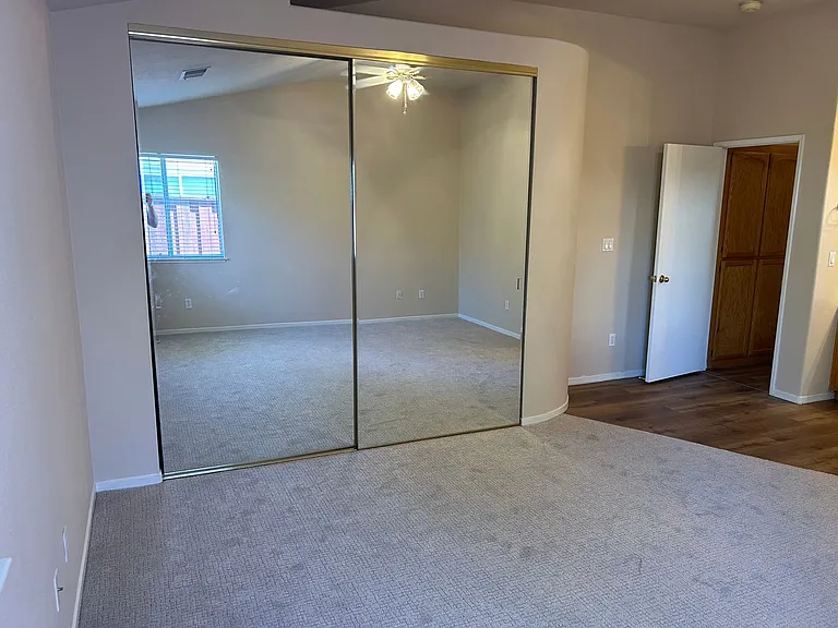 580 Creekwood Ct — Photo 15