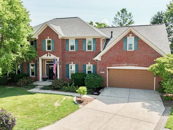 3601 Lakeshore Ct, Greenwood, IN 46143