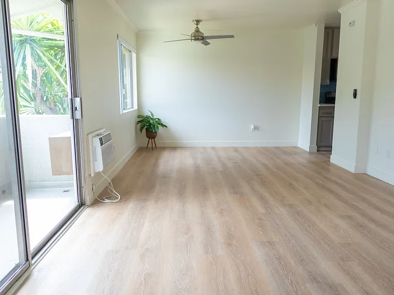 Tustin Palms Apartment Homes — Photo 7