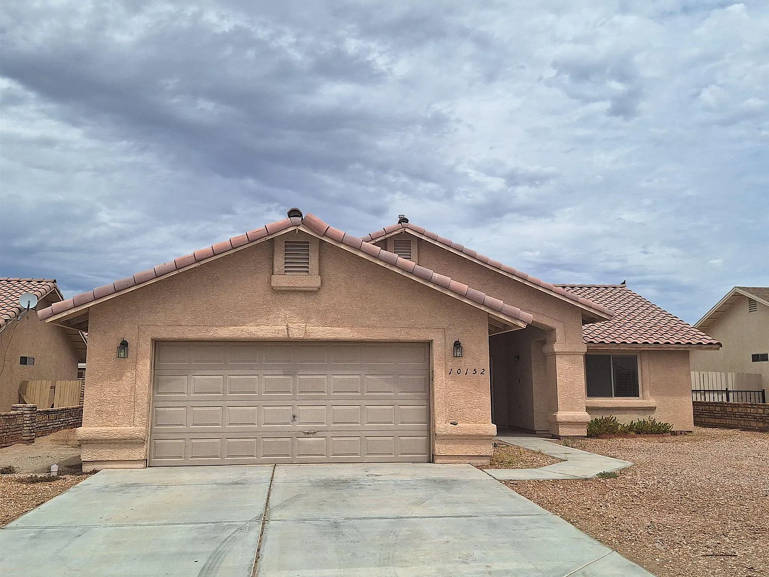 3 bed, 2.0 bath, 1460 sqft, $1,600 — Photo 1