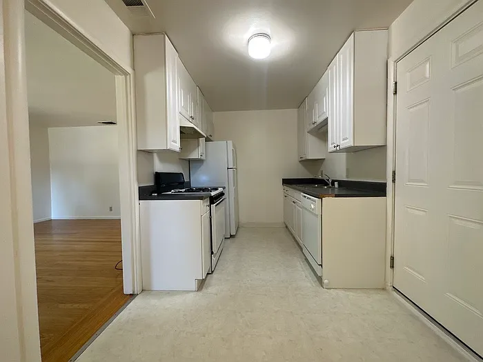 45 Aiken Way — Photo 11
