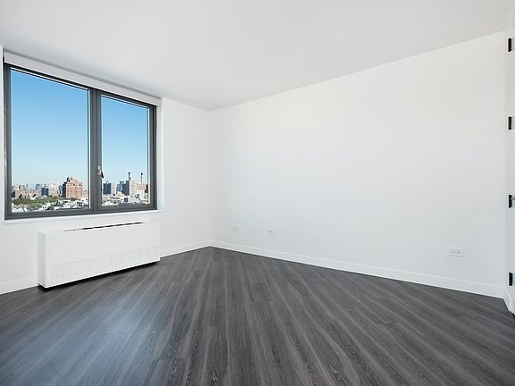4th image of 250 E Houston St APT 12L
