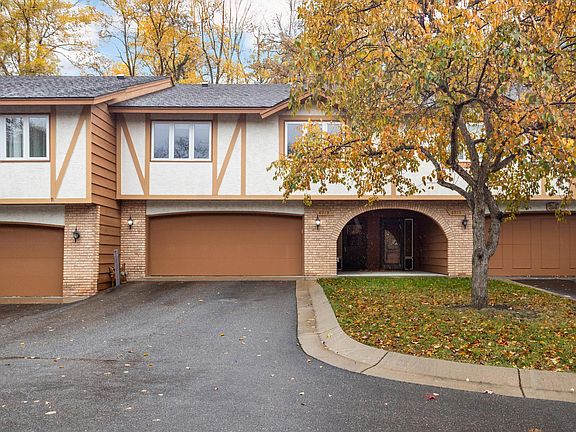 5th image of 6913 Edenvale Blvd
