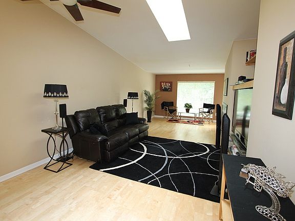 3rd image of 12323 NE 97th St APT N