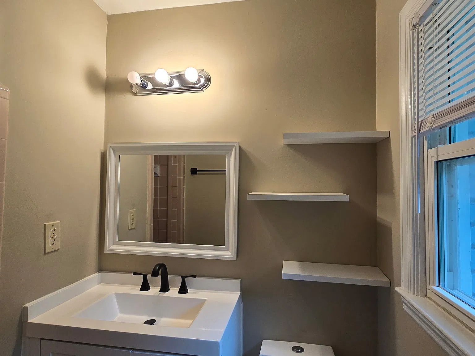 3 bed, $2,500 — Photo 3