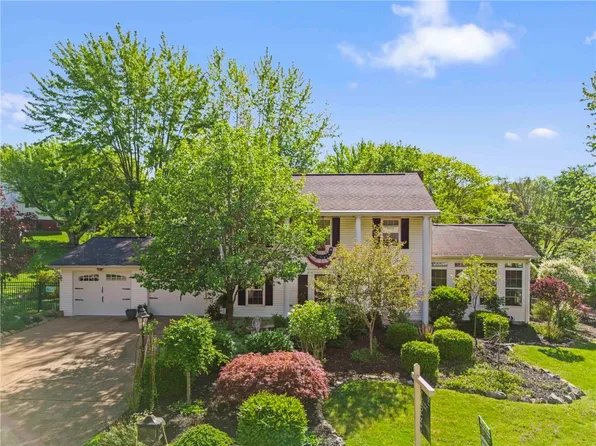 109 Cedarwood Dr, Monongahela, PA 15063