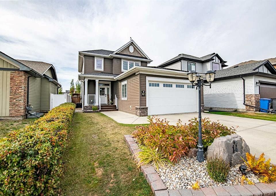 1st image of 14 SE Windermere Close