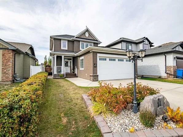 14 SE Windermere Close, Red Deer, AB T4N 2J8