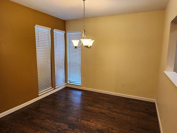 3rd image of 7462 Windbridge Dr