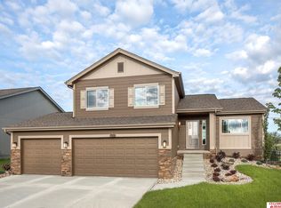 5208 Sheridan Rd, Papillion, NE 68133