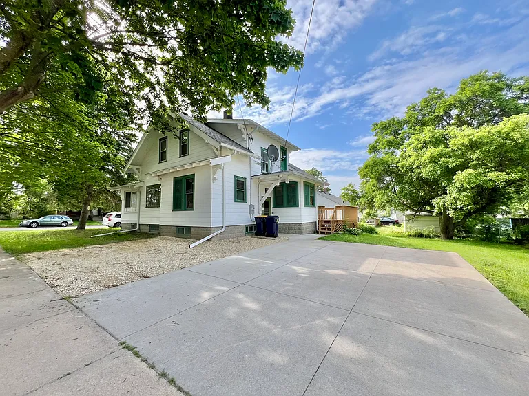 207 S Plum St — Photo 14