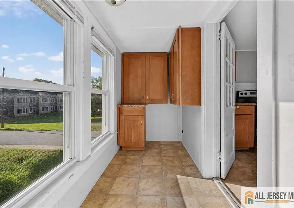 9 Hahn St