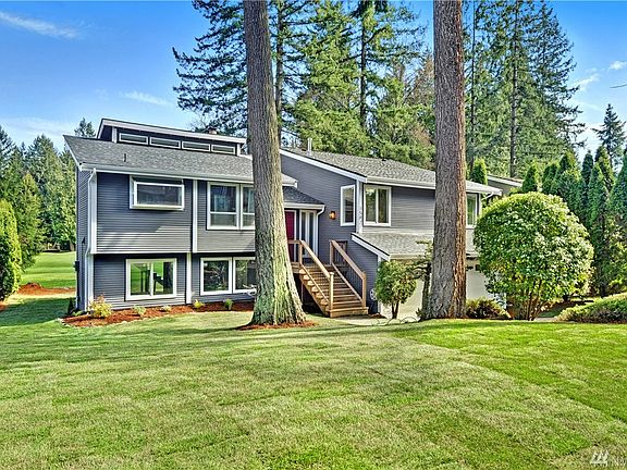 2nd image of 15821 23rd Ln SE