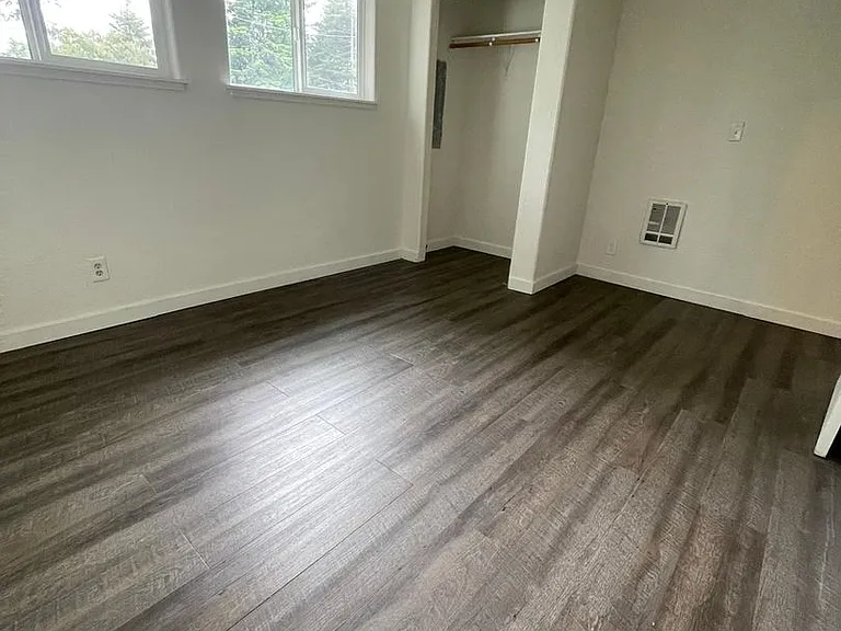669 S Main St — Photo 21