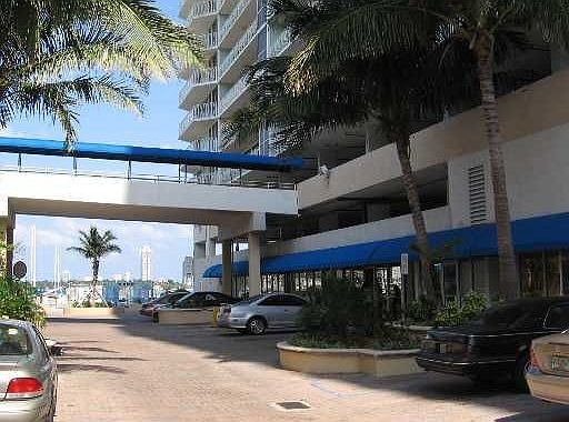 4th image of 7601 E Treasure Dr APT 1421