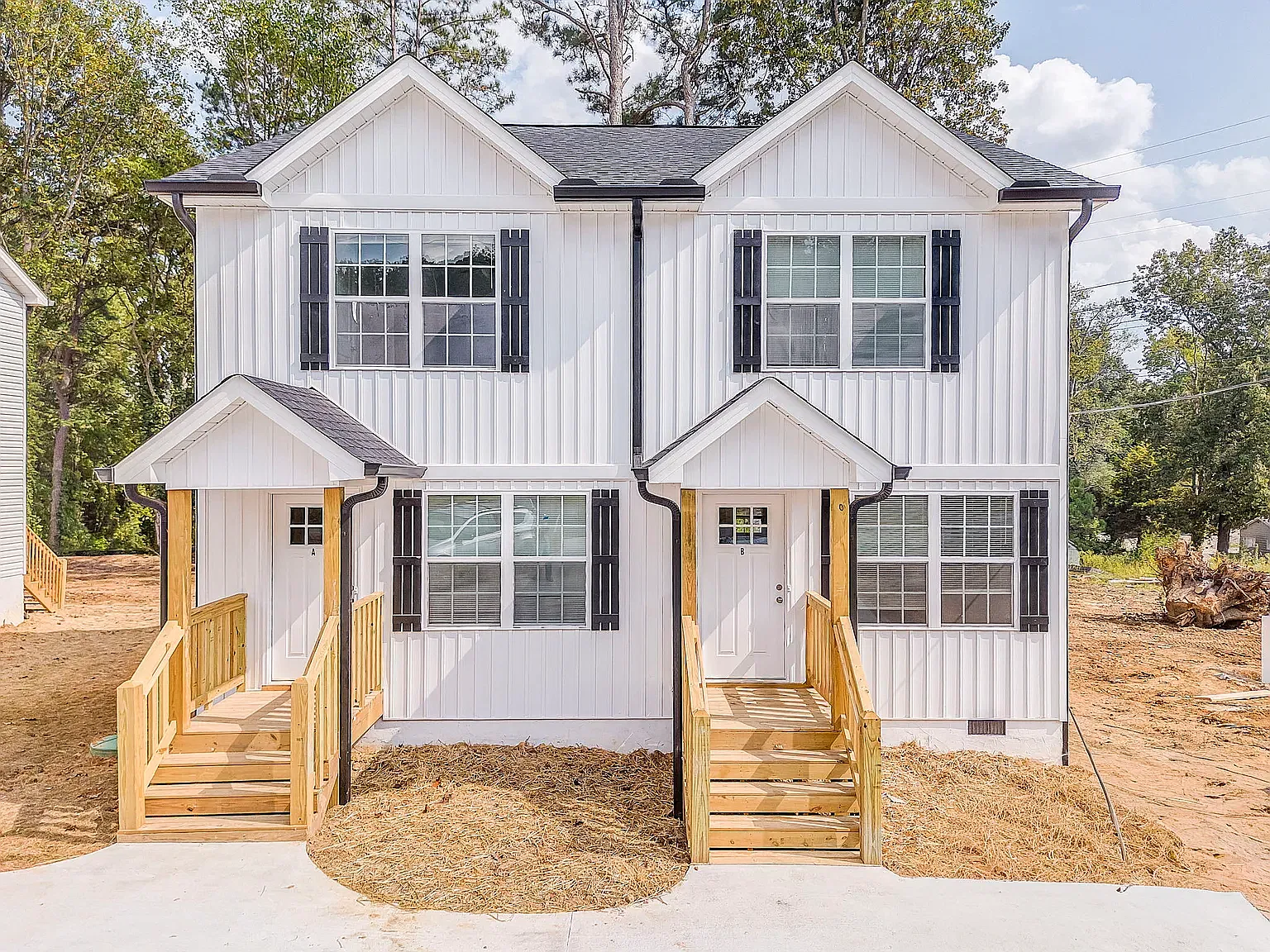 2 bed, 1.5 bath, 1800 sqft, $1,300 — Photo 2