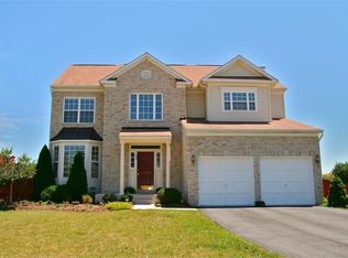 738 Hunton Pl NE, Leesburg, VA