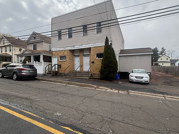 2nd image of 381 Main Rd