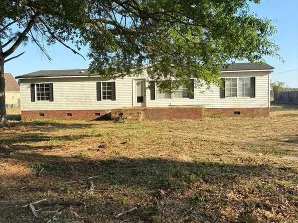 567 Miller Rd, Benson, NC 27504