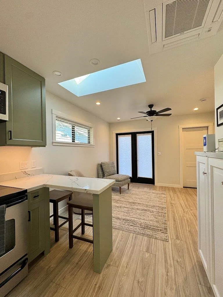 1 bed, 500 sqft, $2,700 — Photo 1