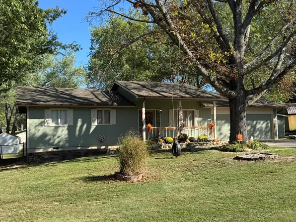 1304 Crain Street, Ava, MO 65608