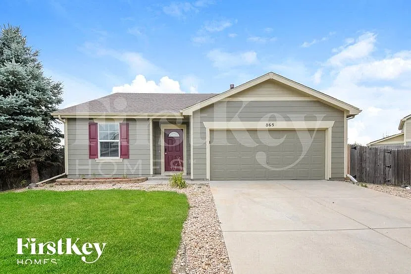 865 Willow Dr