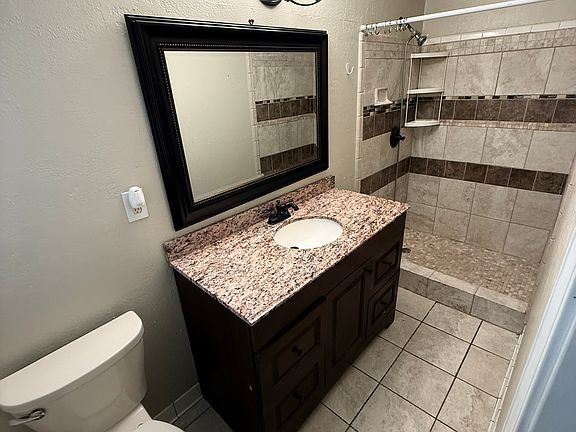 4th image of 2803 Skyland Dr