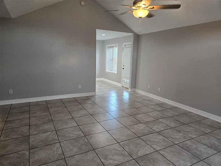 24202 Bar Kay Ln #24202 — Photo 6
