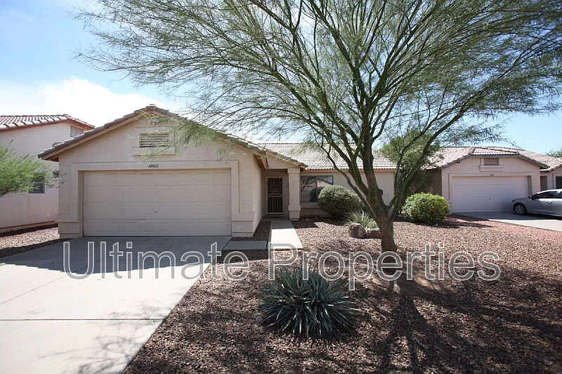 3 bed, 2.0 bath, 1731 sqft, $1,895 — Photo 1