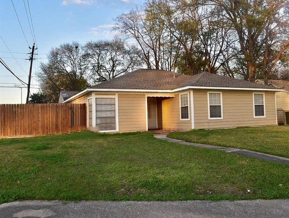 1st image of 3603 Glenmore Dr