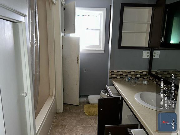 2nd image of 10 Jennings Ct