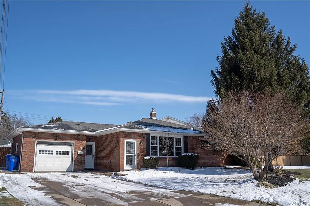 52 Brian Ln photo 1